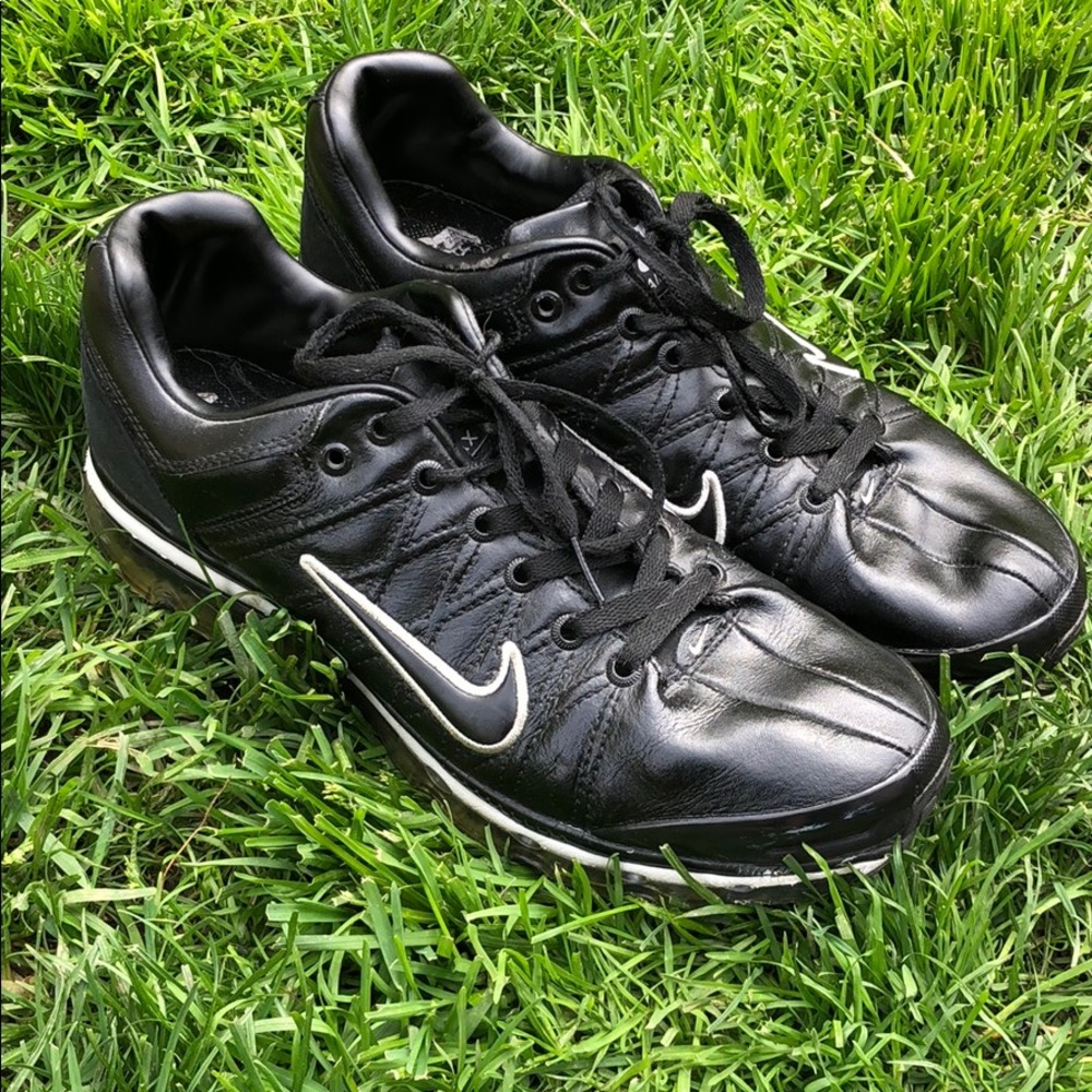 Nike Men’s Leather Athletic Shoes